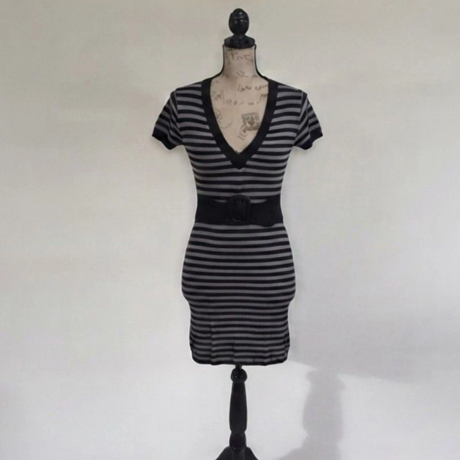 robe rayée taille 36 très bon état